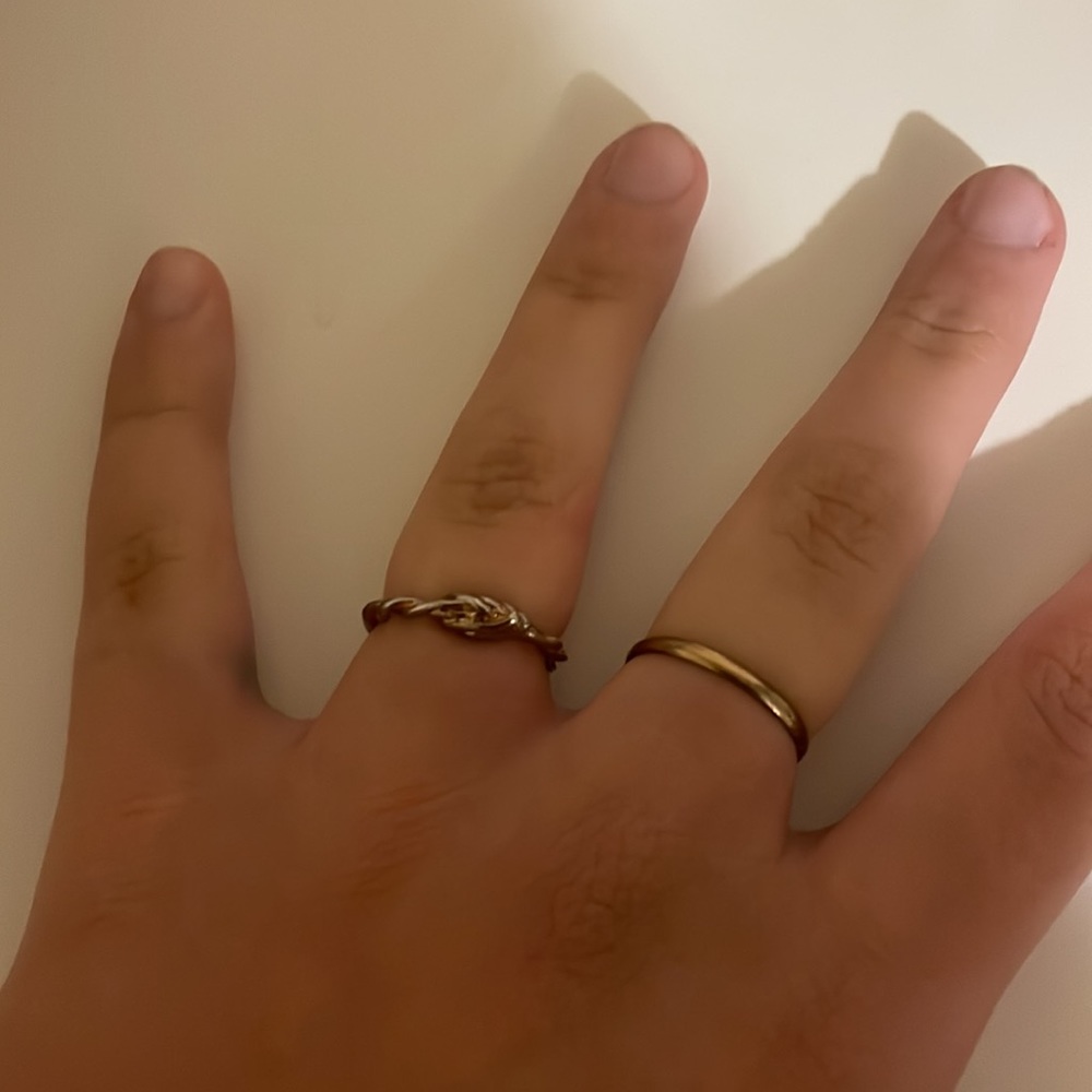 6 pc Gold Rings - Picture 3 of 3